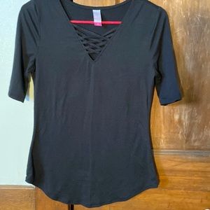 No Boundaries: Black top.
